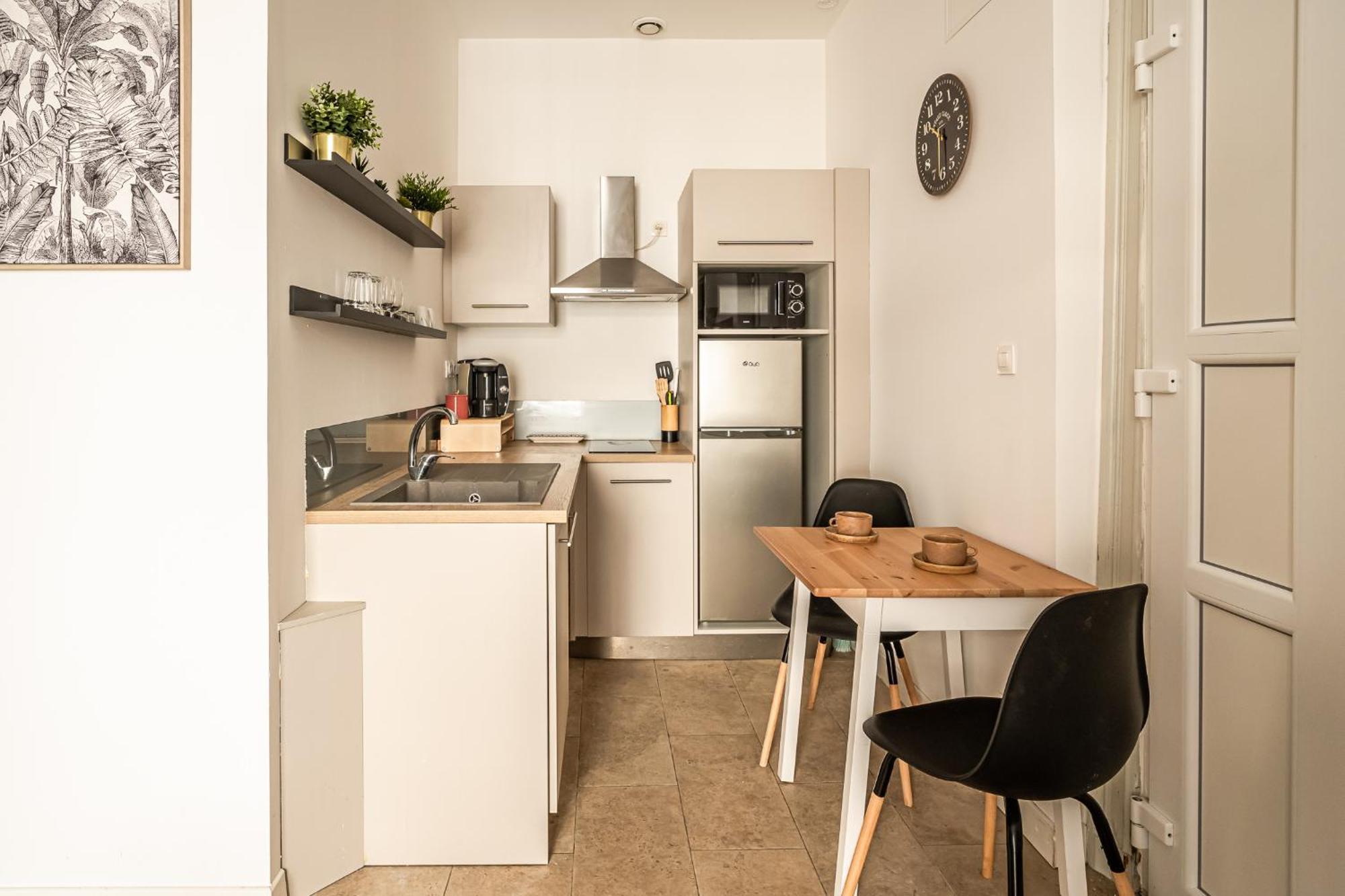 Helios Apartment